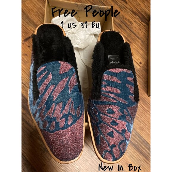 Free People Mules Shoe Butterfly Effect Size 9 US 39 EU Red New In Box - Picture 1 of 12